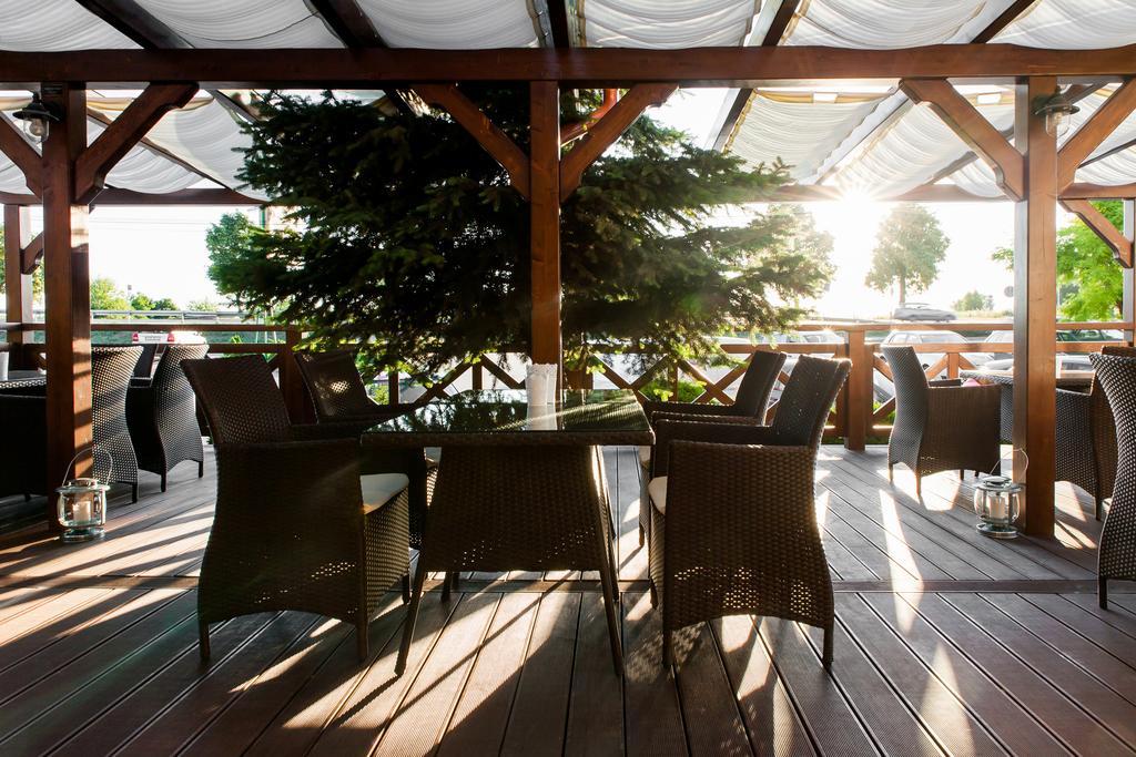 Hotel Panorama Ostrowiec Swietokrzyski Ngoại thất bức ảnh