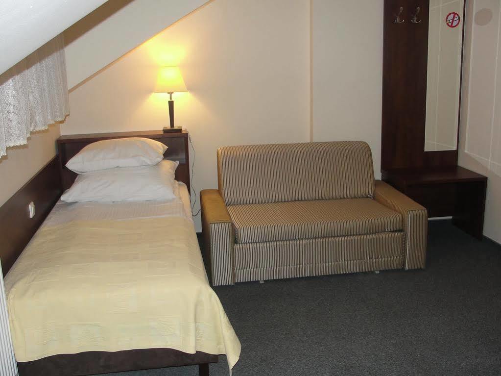 Hotel Panorama Ostrowiec Swietokrzyski Ngoại thất bức ảnh