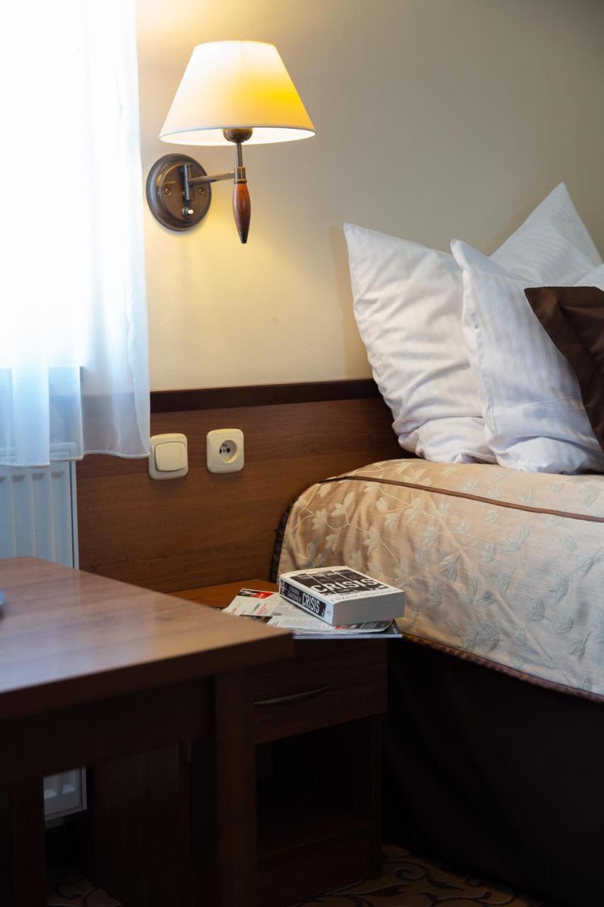 Hotel Panorama Ostrowiec Swietokrzyski Ngoại thất bức ảnh